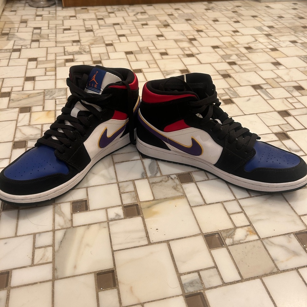 Men’s Air Jordan Nike sneakers 10.5